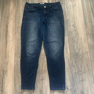 KENSIE EVERYDAY‎ MID RISE STRETCH JEGGING JEANS 10/30-NICE!